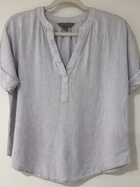 Sharagano Light Blue Striped V-Neck Blouse. LINEN/RAYON  small